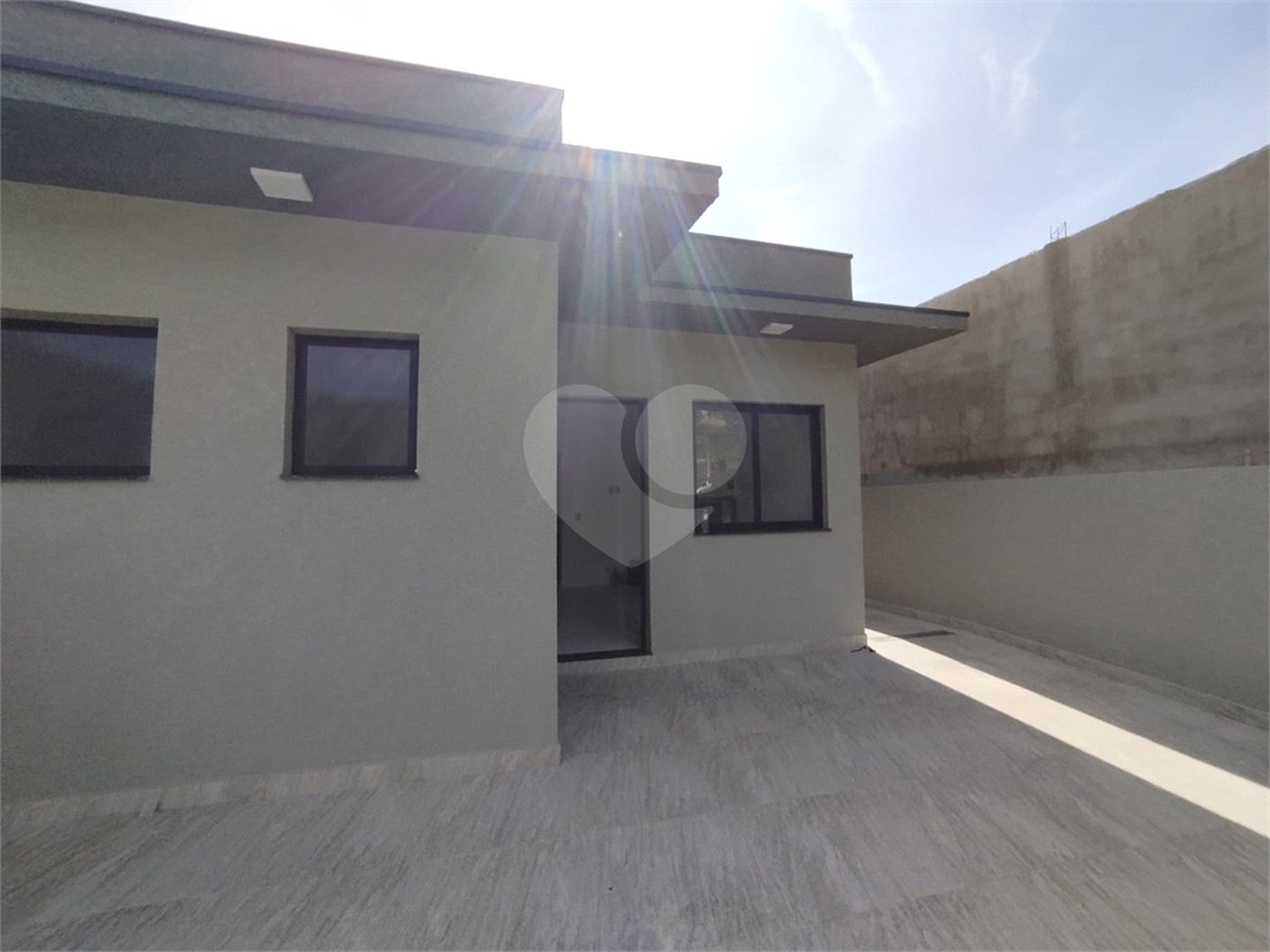Casa à venda com 3 quartos, sendo 2 suítes, em Cachoeirinha, Bom Jesus dos Perdões, SP