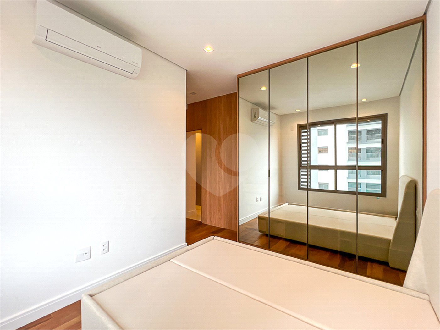Apartamento à venda com 2 quartos, sendo 1 suíte, em Santo Amaro, São Paulo, SP