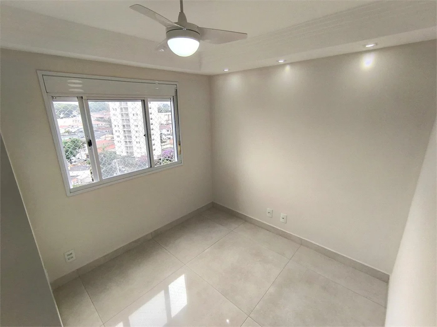 Apartamento à venda com 2 quartos, sendo 1 suíte,  em Jardim Vazani, São Paulo, SP