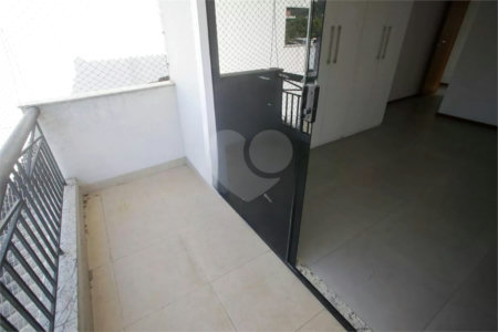 Casa à venda com 4 quartos, sendo 3 suítes, no condomínio Lícia de Alvarenga, Rio de Janeiro - RJ