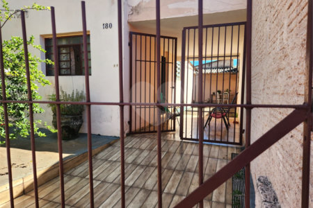Casa à venda com 3 quartos em Vila Suconasa, Araraquara, SP