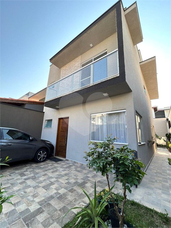 Sobrado à venda com 3 quartos, sendo 1 suíte,  em Villa Di Cesar, Mogi das Cruzes, SP