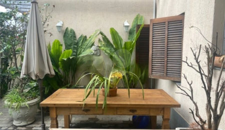 Sobrado à venda com 5 quartos, sendo 2 suítes,  em Jardim São Bento, São Paulo, SP
