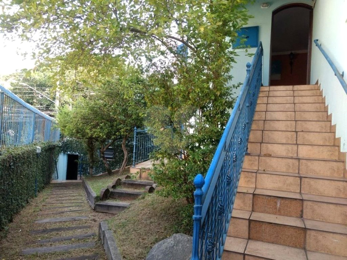 Casa à venda com 3 quartos, sendo 1 suíte,  em Jardim Rosa Maria, São Paulo, SP