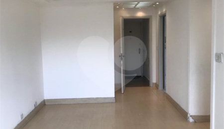 Apartamento à venda com 2 quartos, sendo 1 suíte, em Bom Retiro, São Paulo, SP