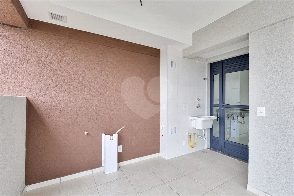Apartamento à venda com 3 quartos, sendo 1 suíte, em Santo Amaro, São Paulo, SP