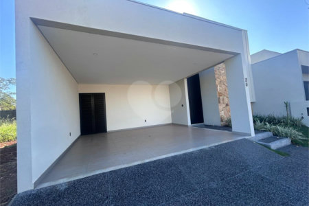 Casa em condomínio a venda.