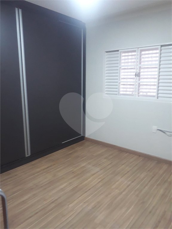Excelente casa para venda no Parque Fher