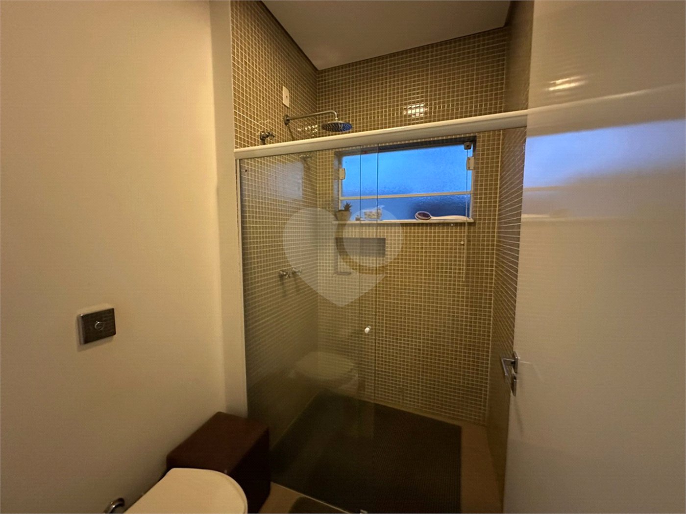 Casa a venda no condomínio Damha II