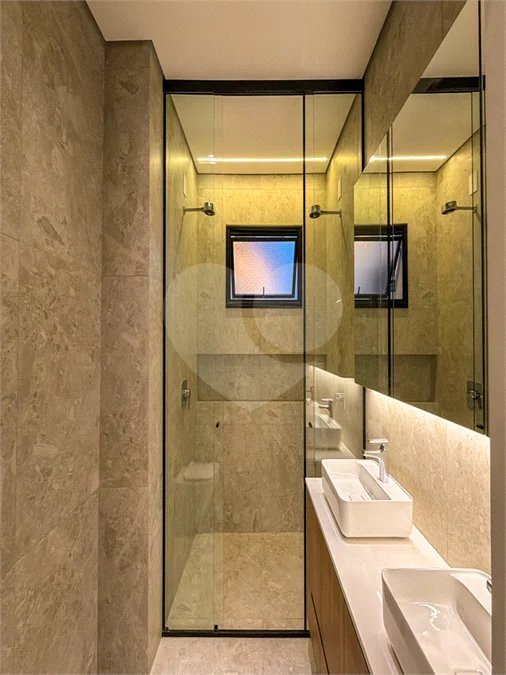 Indaiatuba - Condominio Sapezal - R$ 2.400.000,00 - Área Total 360,00 m² - Área Construída 213,32 m² - TÉRREA - 03 suítes sendo a master com closet; - Escritório; Lavabo; Cozinha com cooktop e planejados; Gourmet com churrasqueira; Ambientes preparados para ar condicionado; Piscina com cascata,