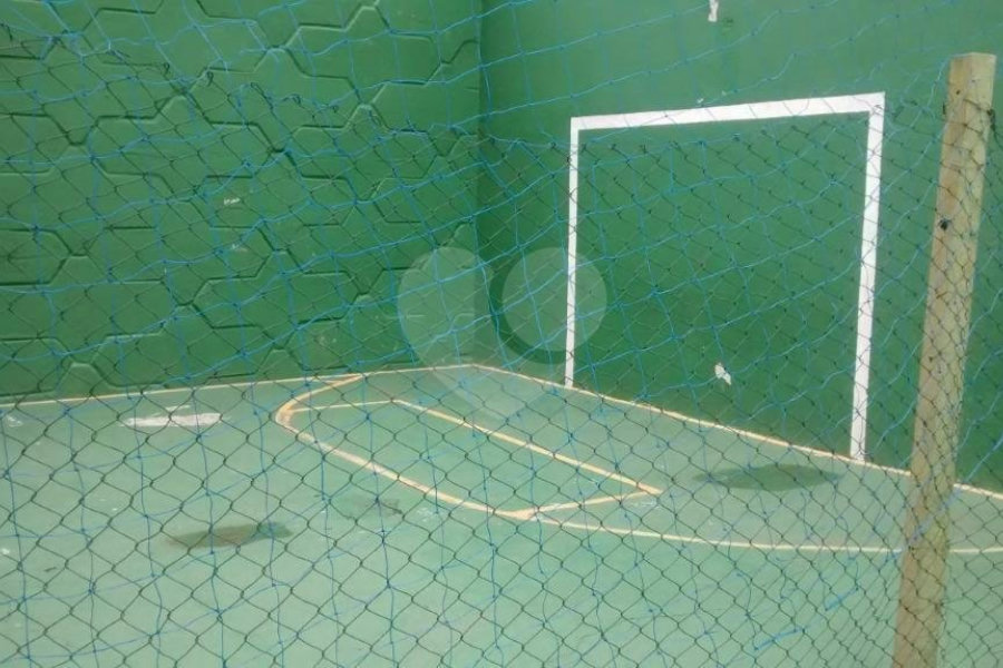 Ótima cobertura com 3 dormitórios,1 suíte, Condomínio com lazer e ótima localização.,