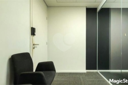 Sala comercial com 35m², 1 vaga, 1 banheiro, à venda na Barra Funda.