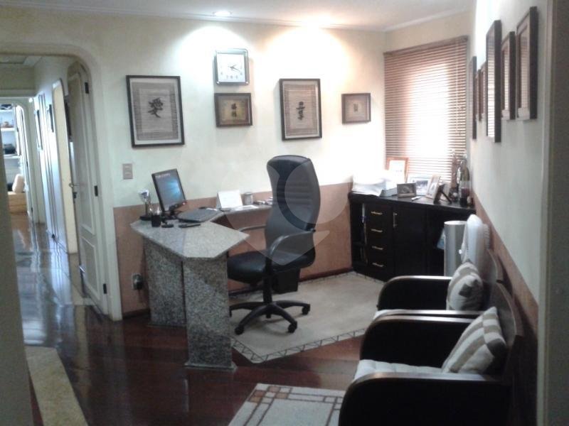 APARTAMENTO COM 4 DORMITÓRIOS E 4 VAGAS À VENDA NA MOOCA