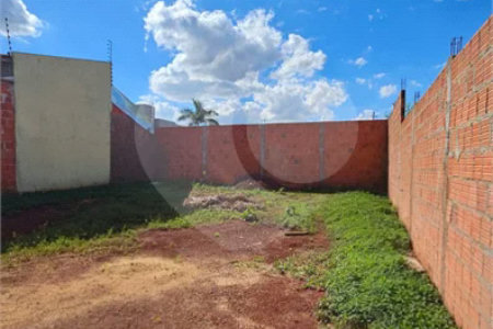 Casa à venda com 3 quartos, sendo 2 suítes, em Jardim Nova Ponta Porã, Ponta Porã - MS