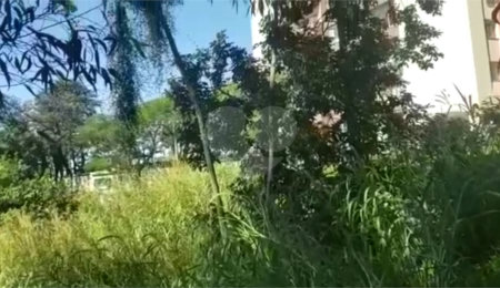 Terreno à venda em Paraisópolis, São Paulo, SP