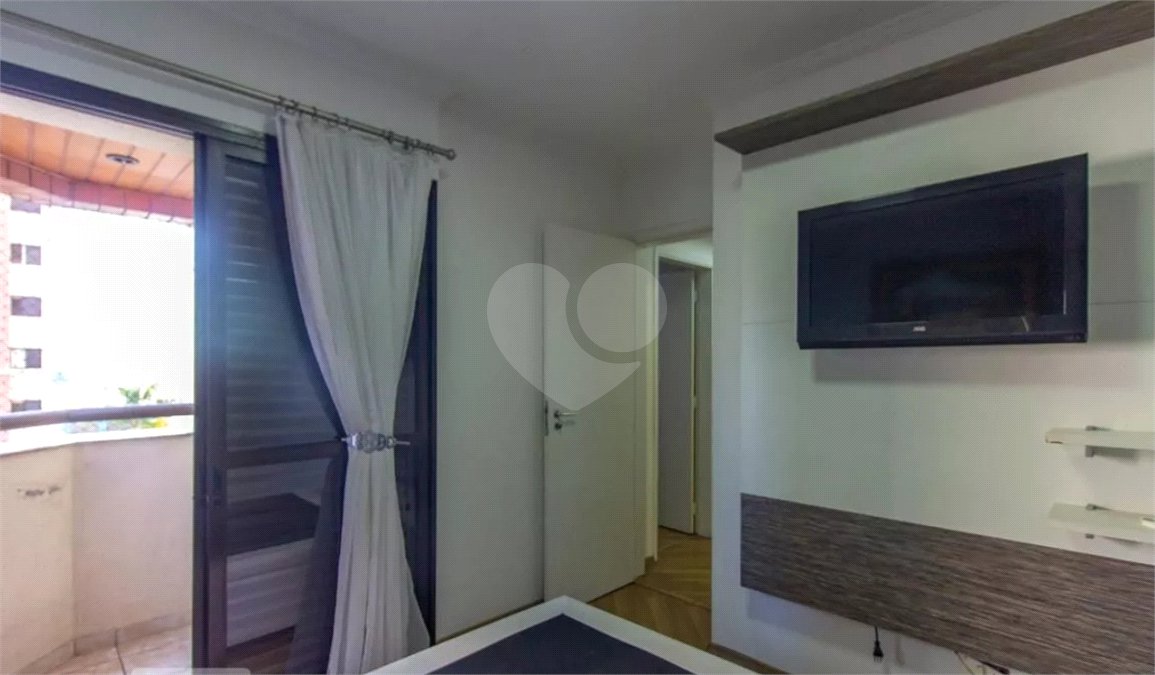 Apartamento à venda com 3 quartos, sendo 1 suíte,  em Vila Regente Feijó, São Paulo, SP