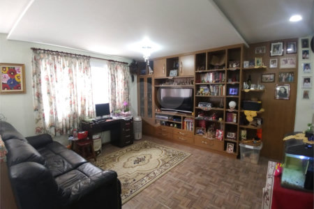 Casa à venda com 3 suítes no condomínio Morada das Hortênsias, São Paulo - SP