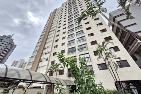 ÓTIMO APARTAMENTO 76 m² ÚTEIS REFORMADO 1 VAGA DE GARAGEM