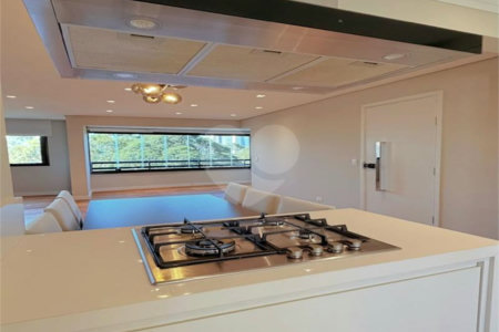 Apartamento para alugar com 2 suítes em Vila Andrade, São Paulo, SP