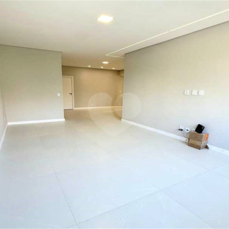 Apartamento à venda com 3 quartos, sendo 1 suíte, em Laranjeiras, Rio de Janeiro, RJ