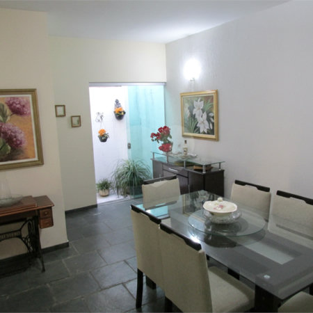 Casa à venda com 3 quartos, sendo 1 suíte,  em Vila Rosa, Itapetininga, SP
