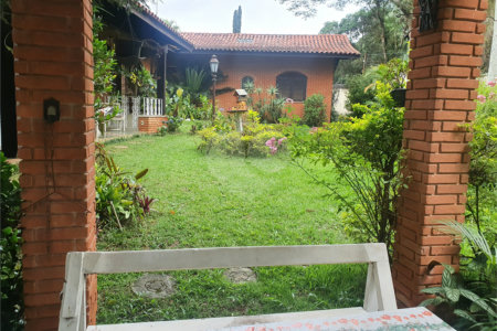 Casa à venda com 4 quartos, sendo 1 suíte, em Interlagos, São Paulo, SP