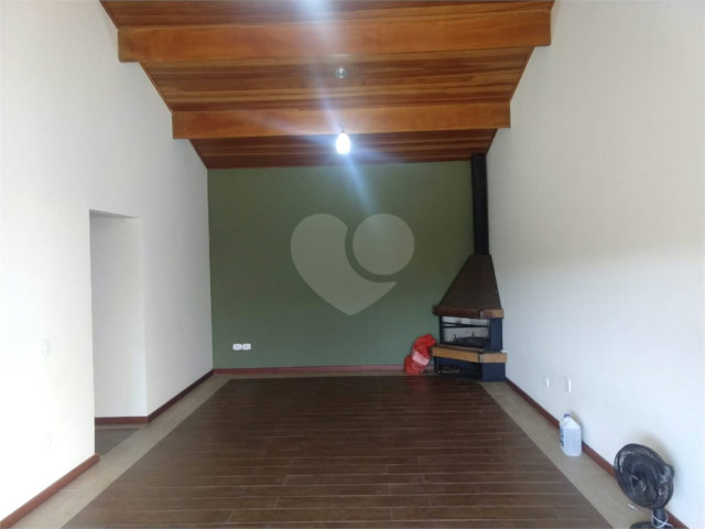 Casa à venda ou para alugar com 6 quartos, sendo 2 suítes,  em Rio Acima, Mairiporã, SP