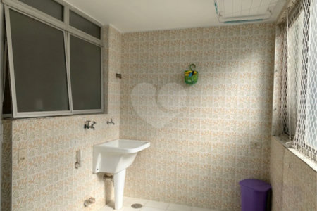 Apartamento à venda com 3 quartos, sendo 1 suíte, em Alto da Boa Vista, São Paulo, SP