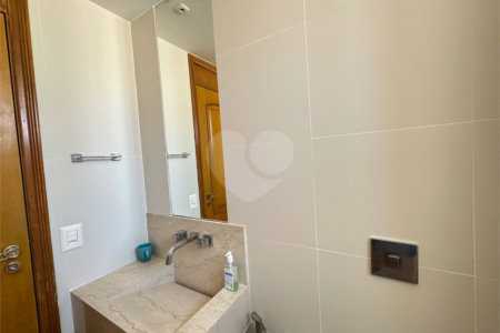 Cobertura à venda com 4 quartos, sendo 2 suítes,  em Tijuca, Rio de Janeiro, RJ