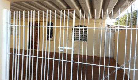 Casa de Vila à venda com 5 quartos, sendo 1 suíte,  em Vila Martina, Valinhos, SP