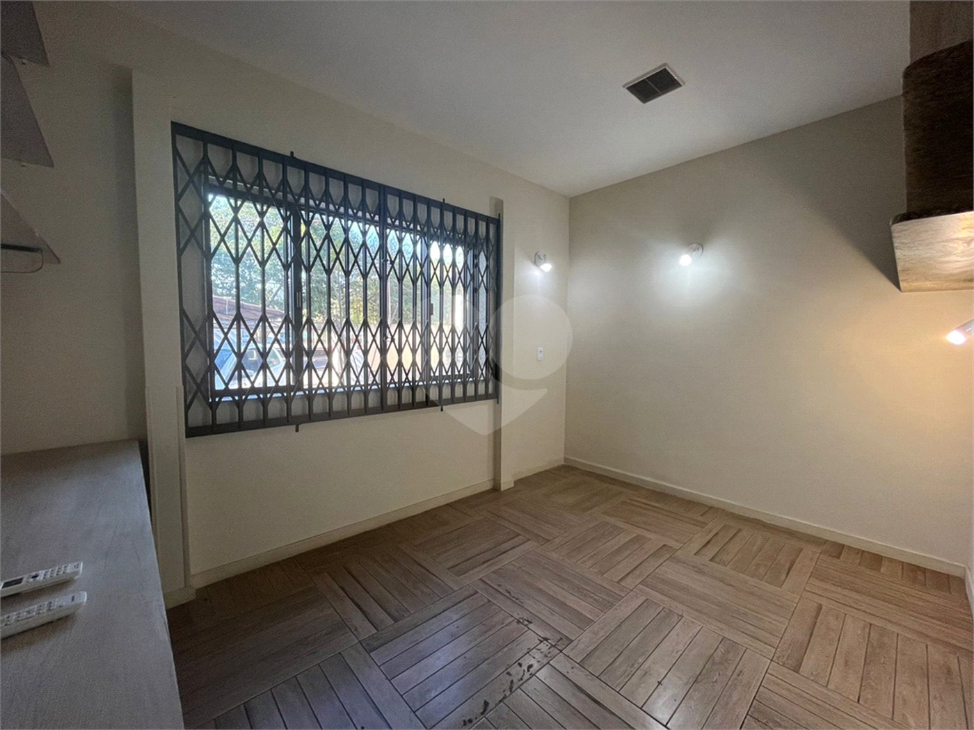 Casa à venda com 2 quartos, sendo 1 suíte, no condomínio Residencial Vale das Palmeiras, Rio de Janeiro - RJ