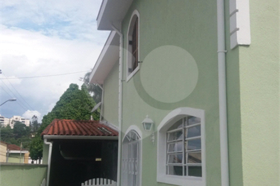 Sobrado à venda com 3 quartos, sendo 1 suíte, em Horto, São Paulo, SP