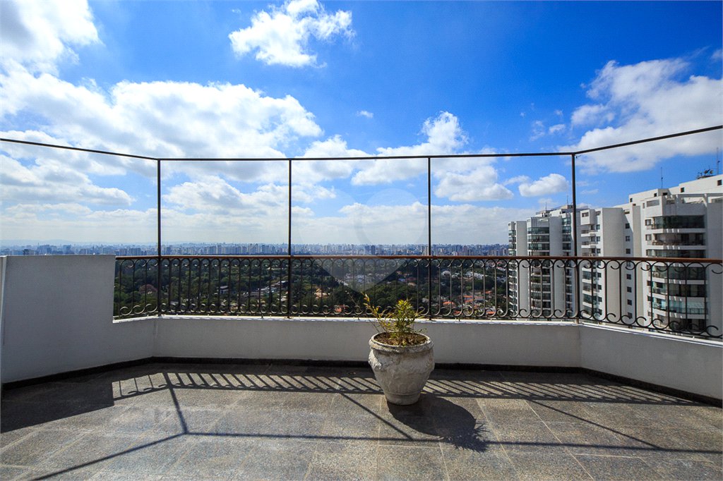 Cobertura à venda com 5 quartos, sendo 4 suítes, em Jardim Marajoara, São Paulo, SP