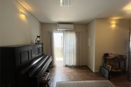 Casa à venda com 4 quartos, sendo 1 suíte,  em Jardim Franca, São Paulo, SP