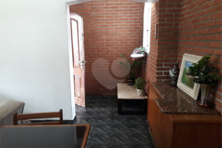 Sobrado à venda com 3 quartos, sendo 1 suíte,  em Vila Nivi, São Paulo, SP