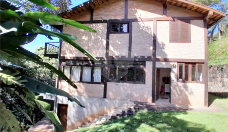 Casa à venda com 3 suítes no condomínio Alpes da Cantareira, Mairiporã - SP