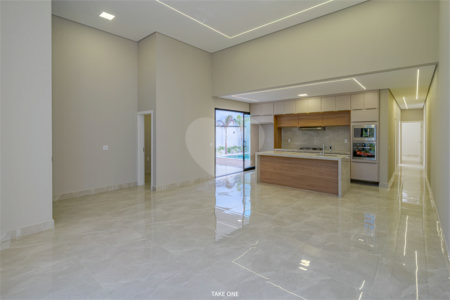 Casa à venda com 3 quartos, sendo 1 suíte, no condomínio Residencial London Park, Indaiatuba - SP