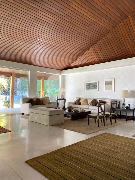 Casa à venda com 3 suítes em Fazenda Morumbi, São Paulo, SP