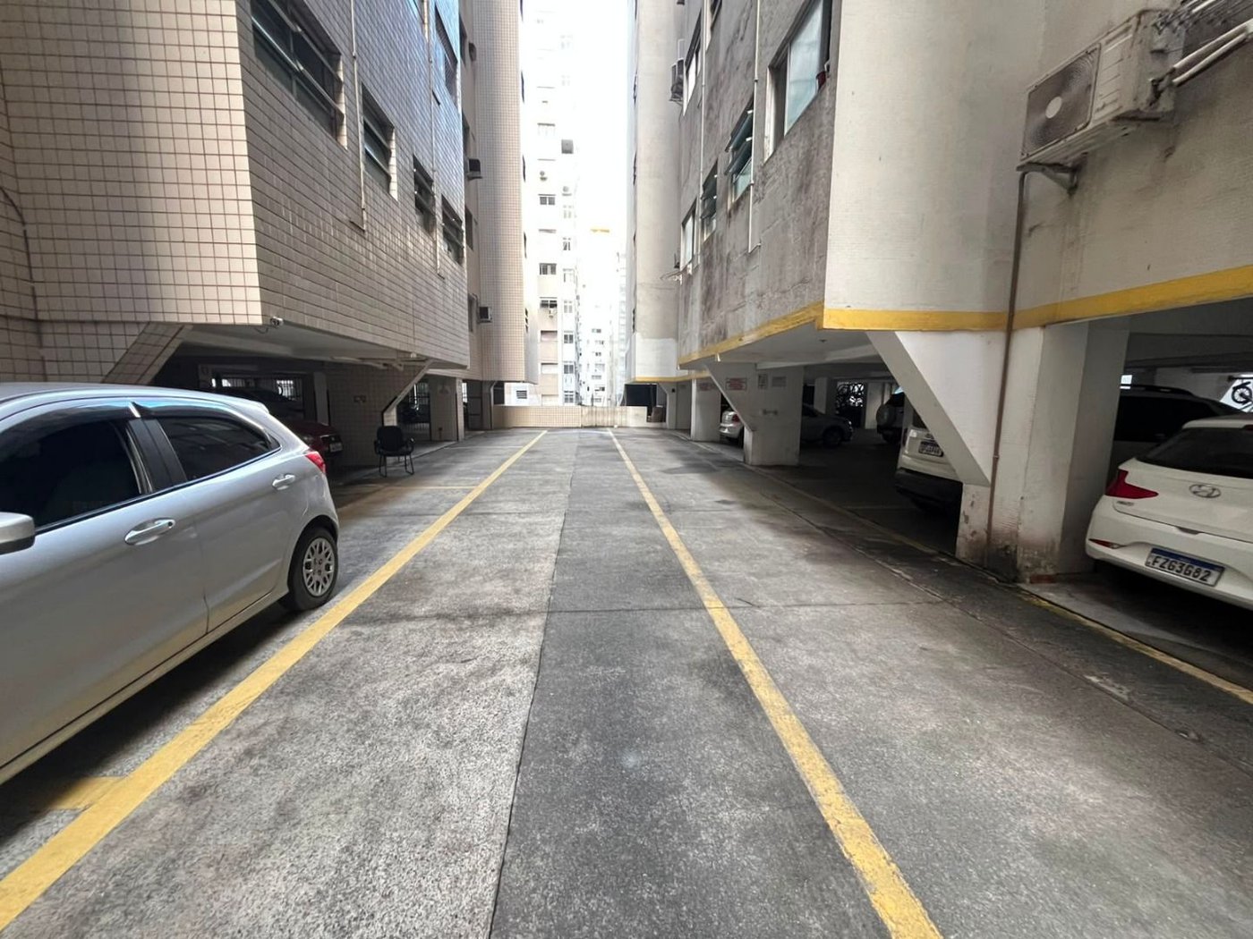 Apartamento na Quadra da Praia na Ponta da Praia – Andar Alto | Excelente Oportunidade em Santos!