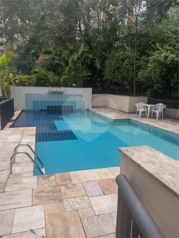 Apartamento à venda com 3 suítes em Vila Suzana, São Paulo, SP