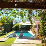 Casa à venda com 4 quartos, sendo 2 suítes, no condomínio Residencial Jardim Primavera, Louveira - SP
