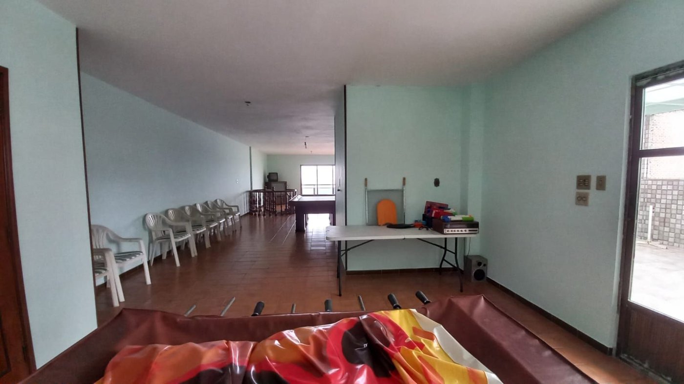Cobertura com 4 dormitórios à venda, 380 m² por R$ 4.999.999,00 - Gonzaga - Santos/SP