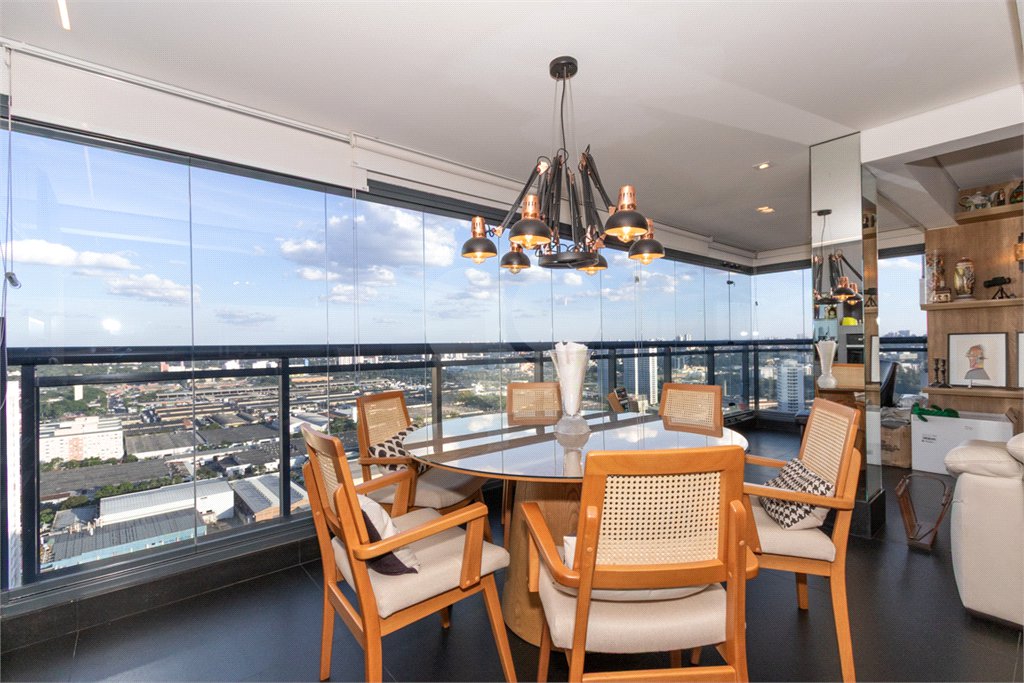 Apartamento à venda com 2 quartos, sendo 1 suíte,  em Vila Leopoldina, São Paulo, SP