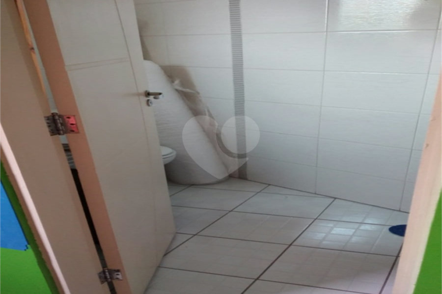 Casa à venda com 3 quartos, sendo 2 suítes, no condomínio Villa's Residencial, São Paulo - SP