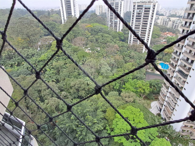 Apartamento para alugar com 4 quartos, sendo 3 suítes,  em Santo Amaro, São Paulo, SP
