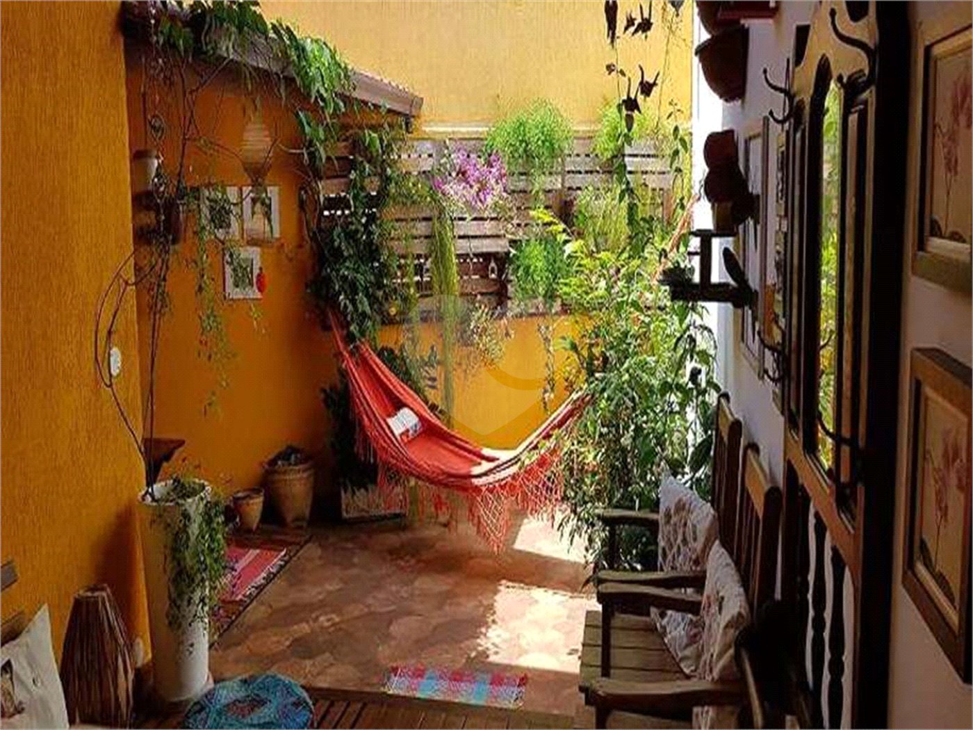 Casa à venda com 3 quartos, sendo 1 suíte,  em Santa Teresa, Rio de Janeiro, RJ