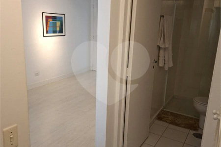 Apartamento à venda com 2 quartos, sendo 1 suíte,  em Itaim Bibi, São Paulo, SP