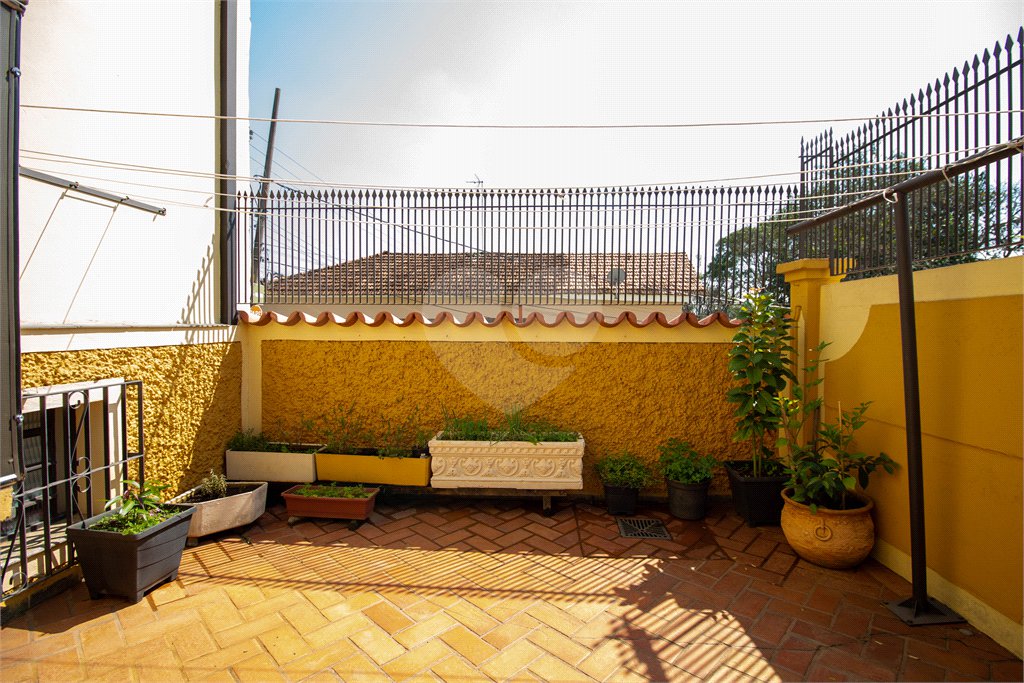 Sobrado à venda com 5 quartos, sendo 3 suítes, no Centro, São Roque, SP