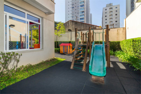 Apartamento à venda com 3 suítes em Vila Cordeiro, São Paulo, SP