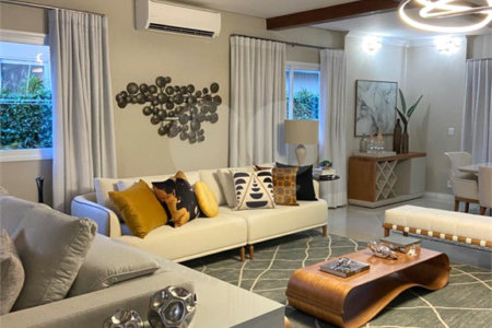 Casa à venda com 4 suítes no condomínio Marambaia, Vinhedo - SP